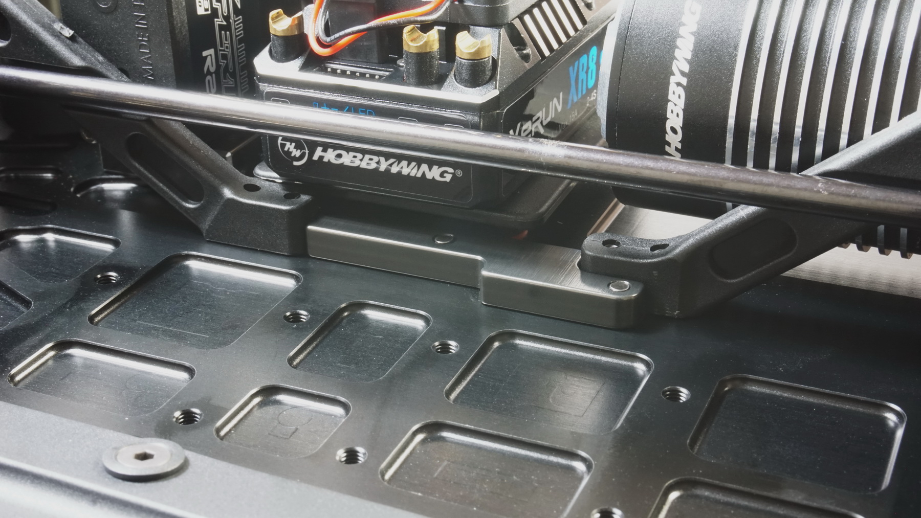 SWORKz Aluminum Reinforcement for Center Chassis